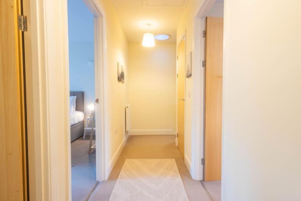 The Wellness Lodge- Gym, Table Tennis, Cinema, Parking And More! Bath Esterno foto
