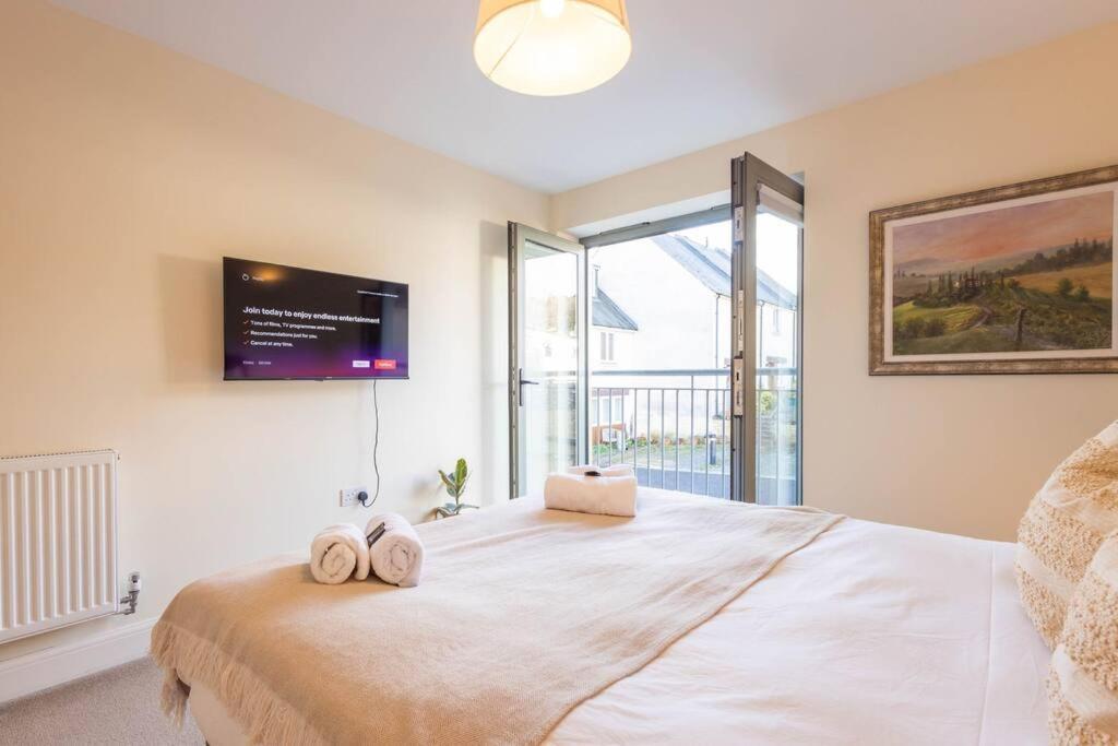 The Wellness Lodge- Gym, Table Tennis, Cinema, Parking And More! Bath Esterno foto