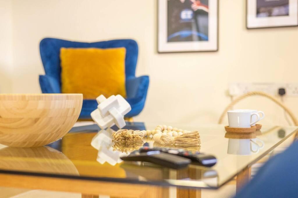 The Wellness Lodge- Gym, Table Tennis, Cinema, Parking And More! Bath Esterno foto