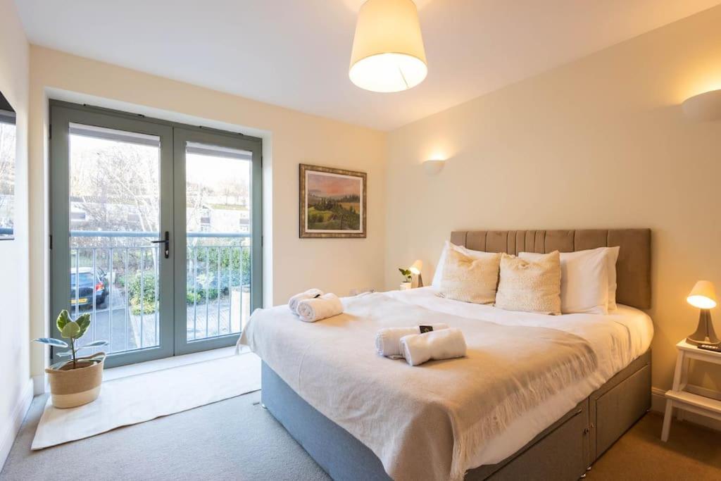 The Wellness Lodge- Gym, Table Tennis, Cinema, Parking And More! Bath Esterno foto