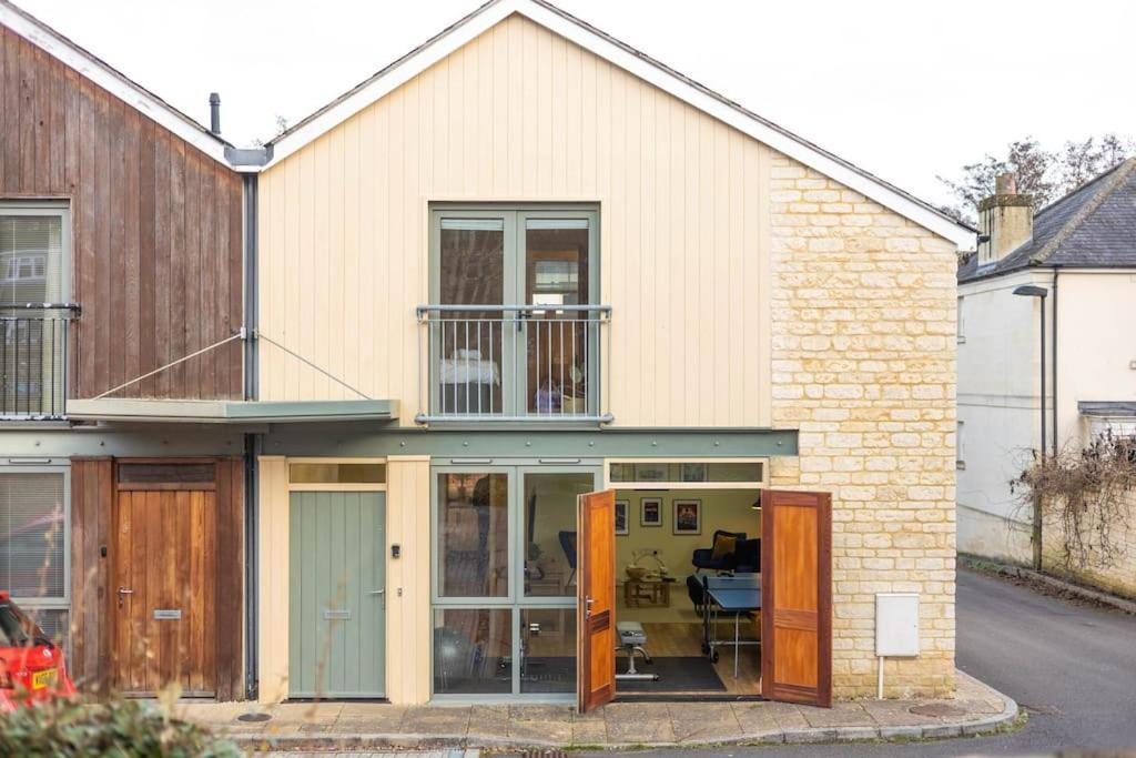 The Wellness Lodge- Gym, Table Tennis, Cinema, Parking And More! Bath Esterno foto